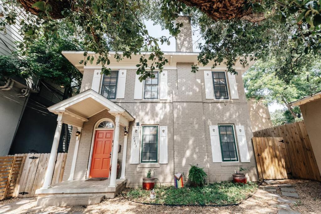 Stunning Victorian Home At Ut And Downtown オースティン エクステリア 写真